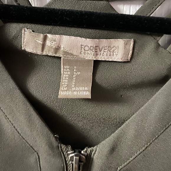 Grey/Green Dress - Picture 3 of 5